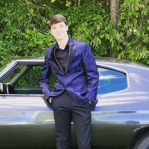 Meet your Posher, Cameran